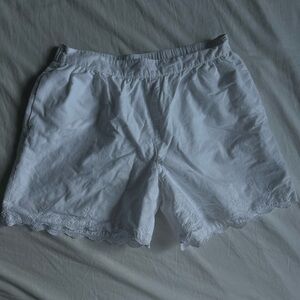 GAPkids white shorts with embroidery